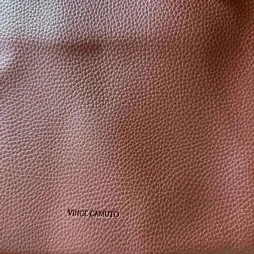 Vegan Pebble Leather Tote Bag Brown Vince Camuto 17 x 12 NWOT - Picture 5 of 9